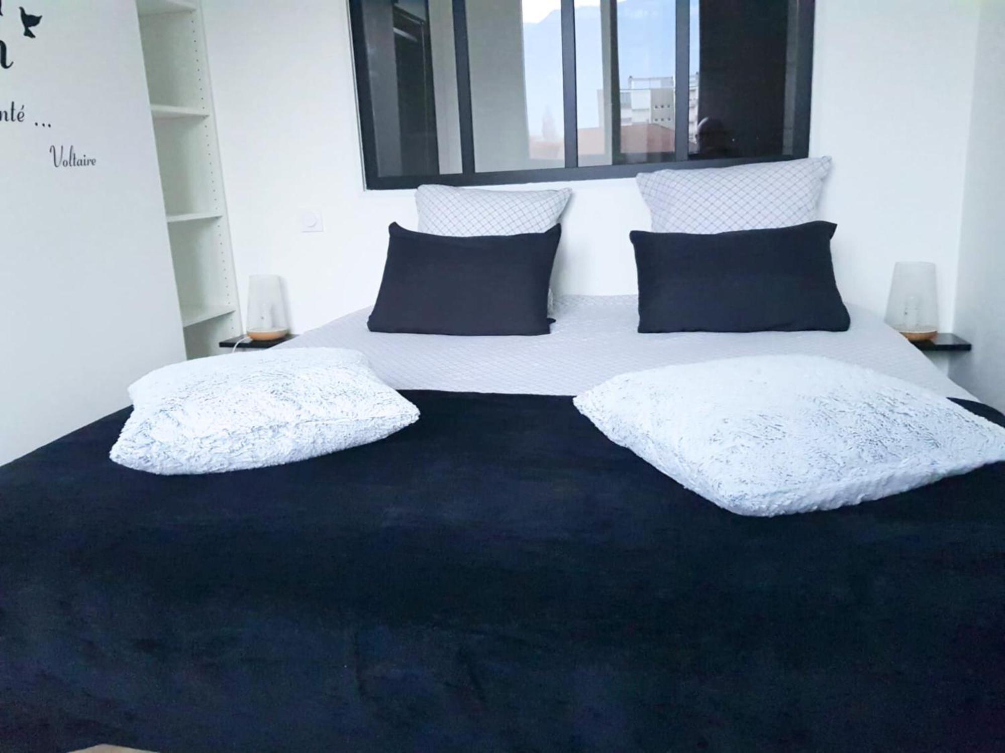 Vue Montagne - Appt Cosy Et Calme - Netflix - Fibre Apartment
